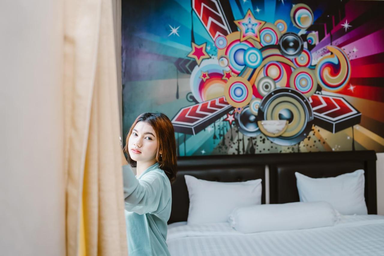 Votel Hotel Tulungagung Exterior photo