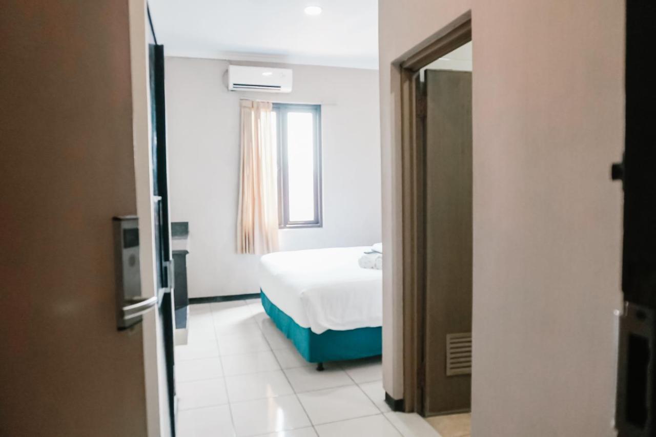 Votel Hotel Tulungagung Exterior photo